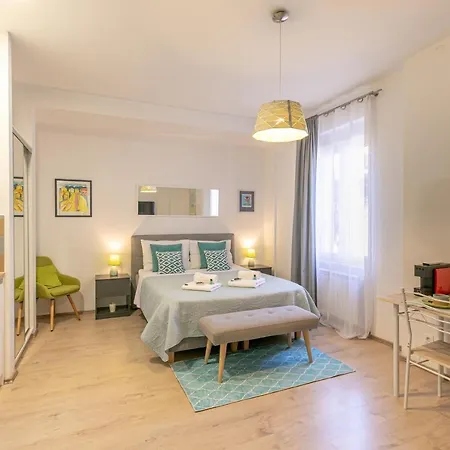 Polai Center * 풀라