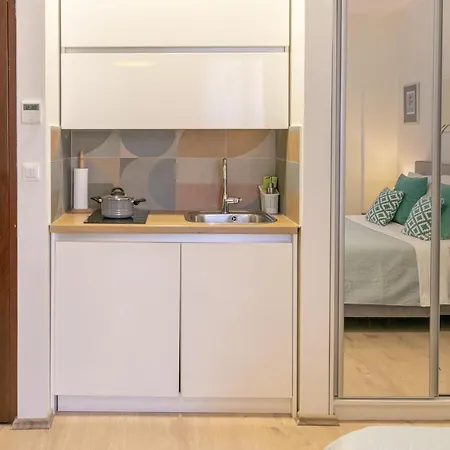 아파트 Polai Center