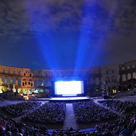 아파트 Polai Center *