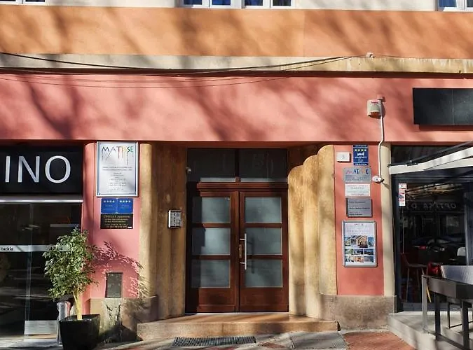 Polai Center *