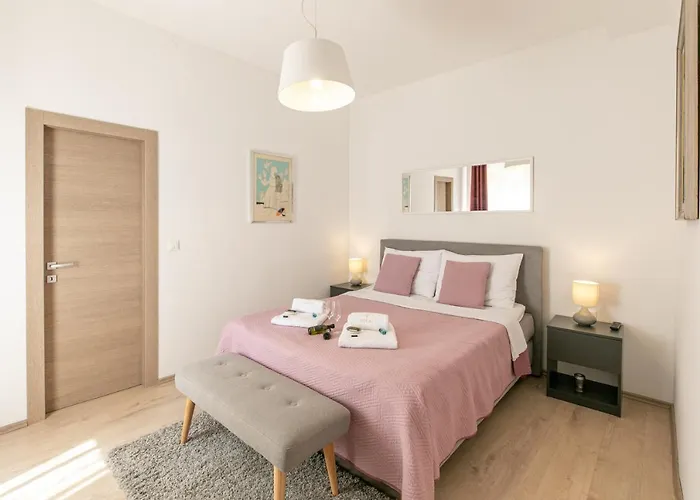 Polai Center Apartmán Pula