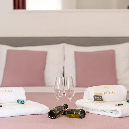 דירה Polai Center