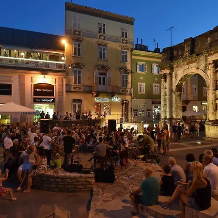 Polai Center Appartamento Pola