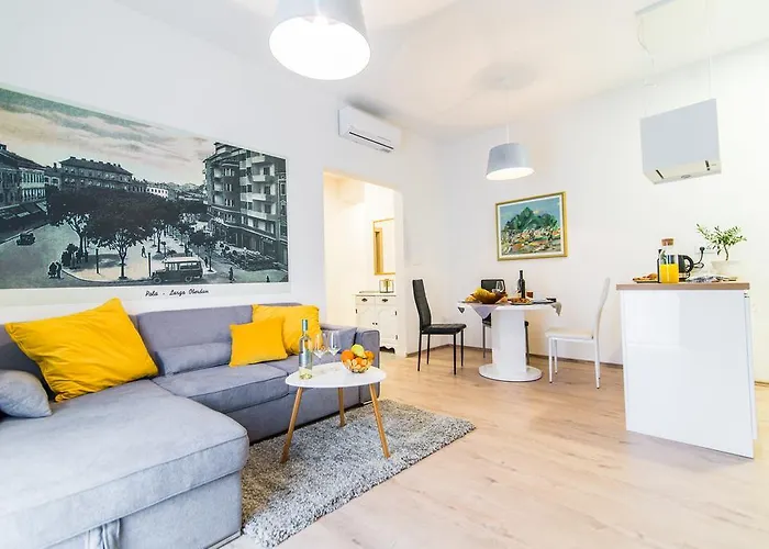 Polai Center Appartement *