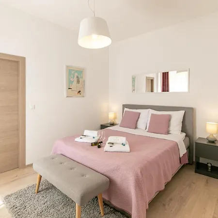 Polai Center Apartament Pula