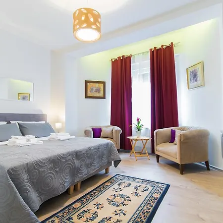 Polai Center Apartament *